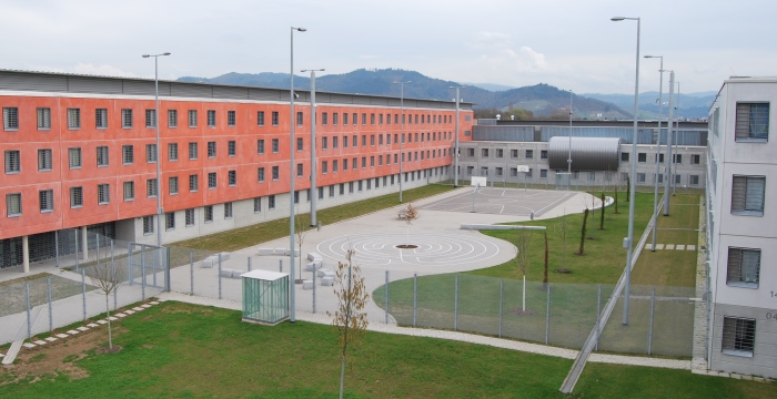 Link öffnet Unterseite